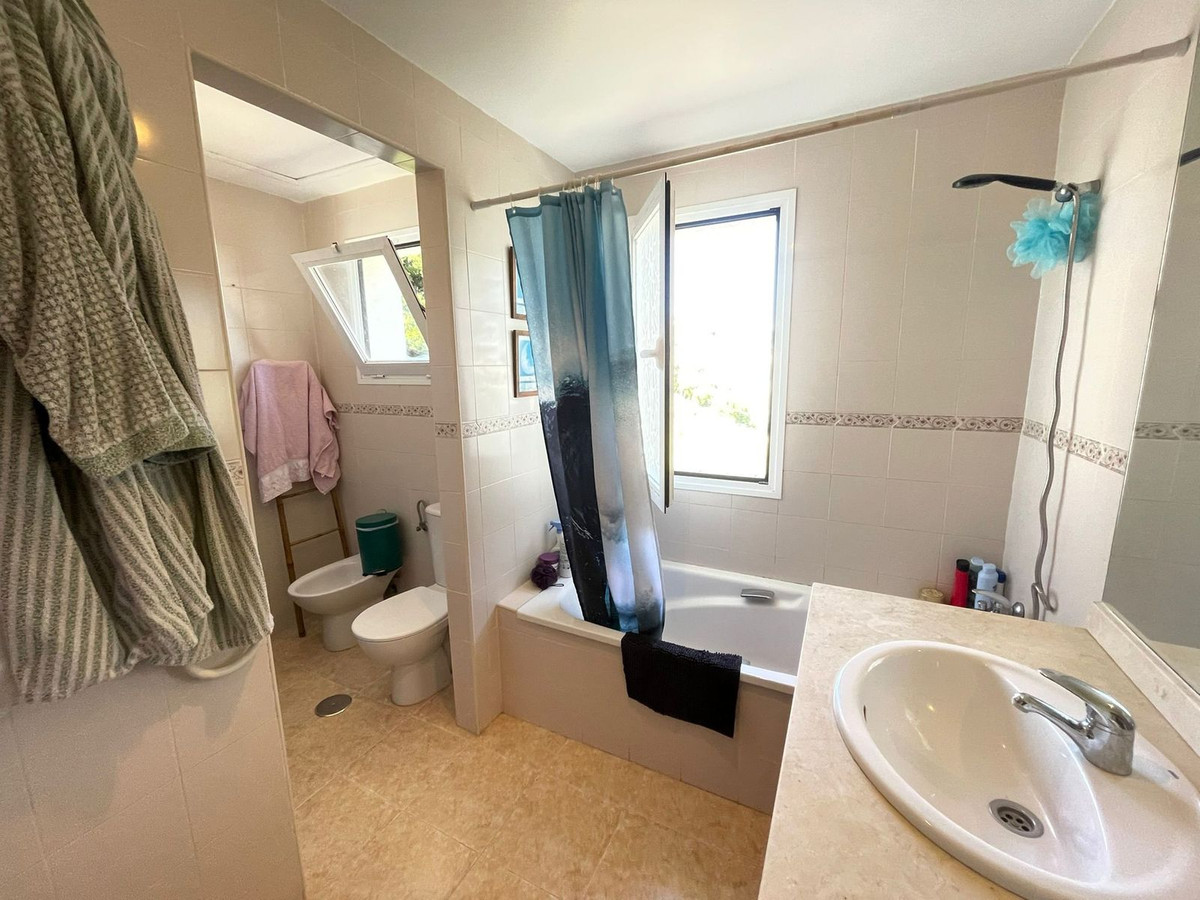 Huis te koop in Estepona | 3 slaapkamers H5412502