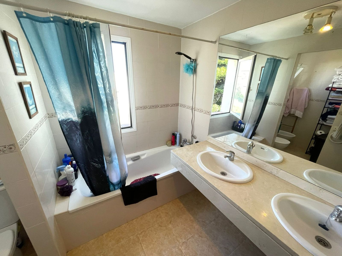 Huis te koop in Estepona | 3 slaapkamers H5412502