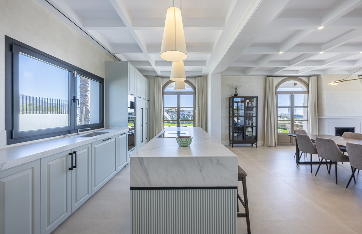 Huis te koop in Estepona | 4 slaapkamers H5412673
