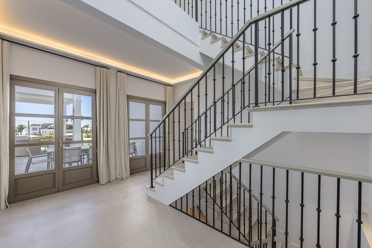 Huis te koop in Estepona | 4 slaapkamers H5412673