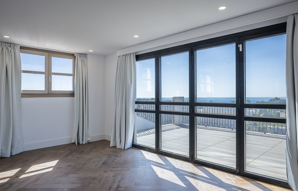 Huis te koop in Estepona | 4 slaapkamers H5412673