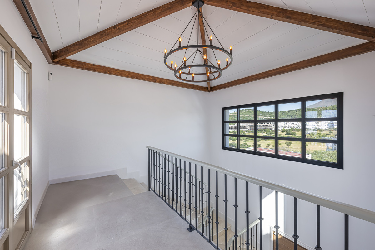 Huis te koop in Estepona | 4 slaapkamers H5412673