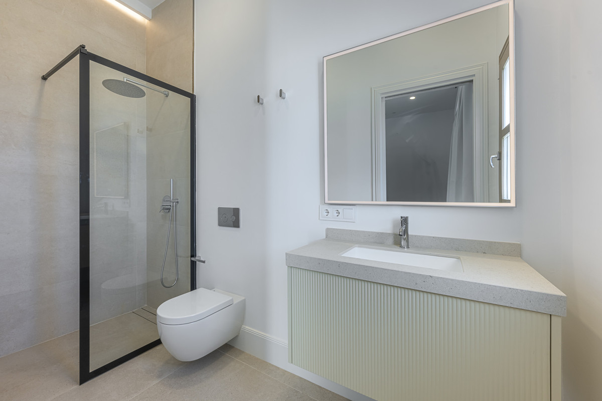 Huis te koop in Estepona | 4 slaapkamers H5412673