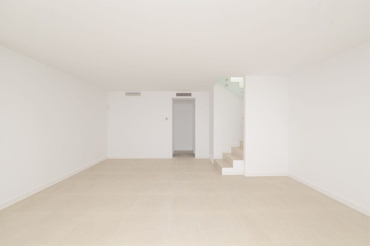 Huis te koop in Estepona | 3 slaapkamers H5413222