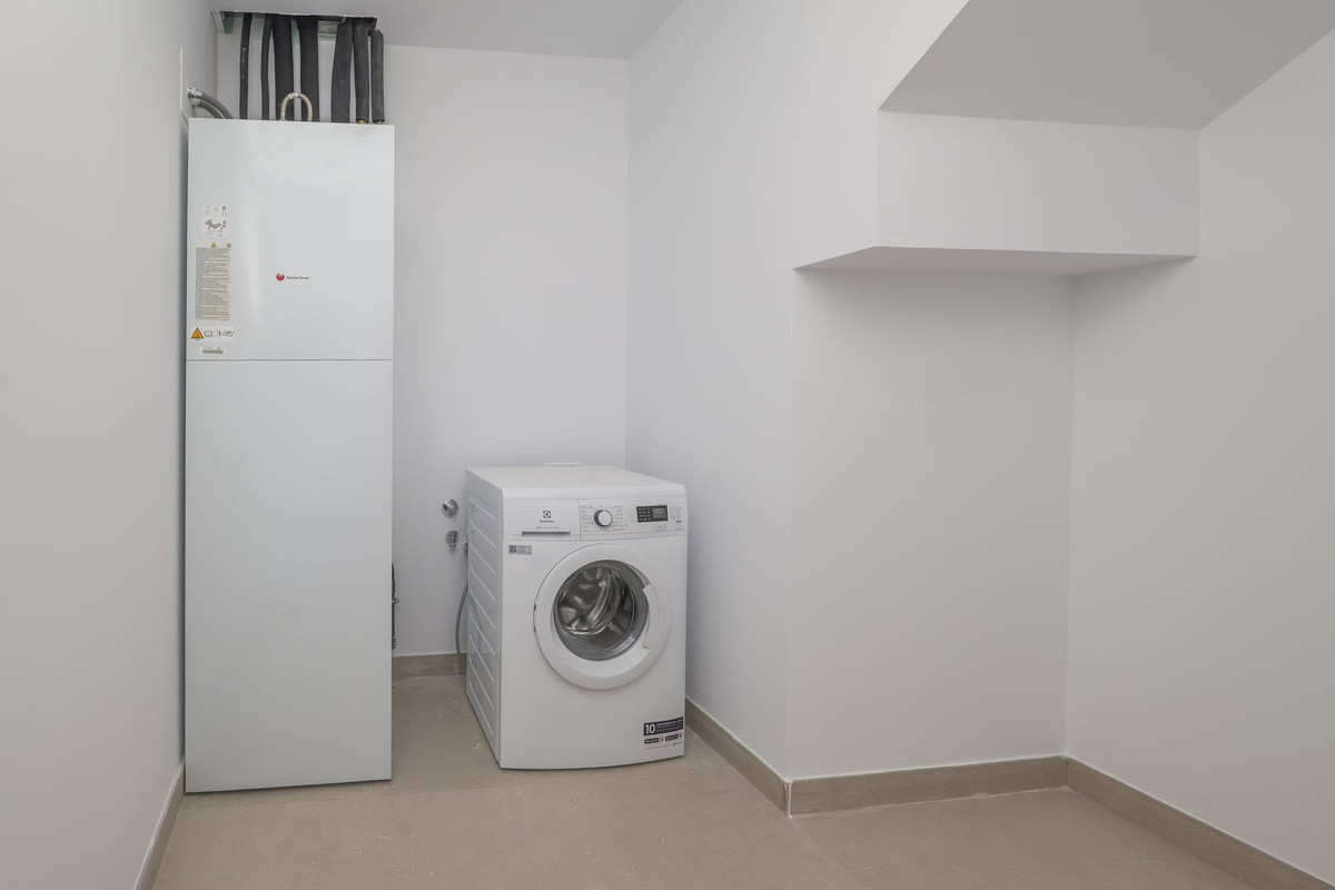 Huis te koop in Estepona | 3 slaapkamers H5413243