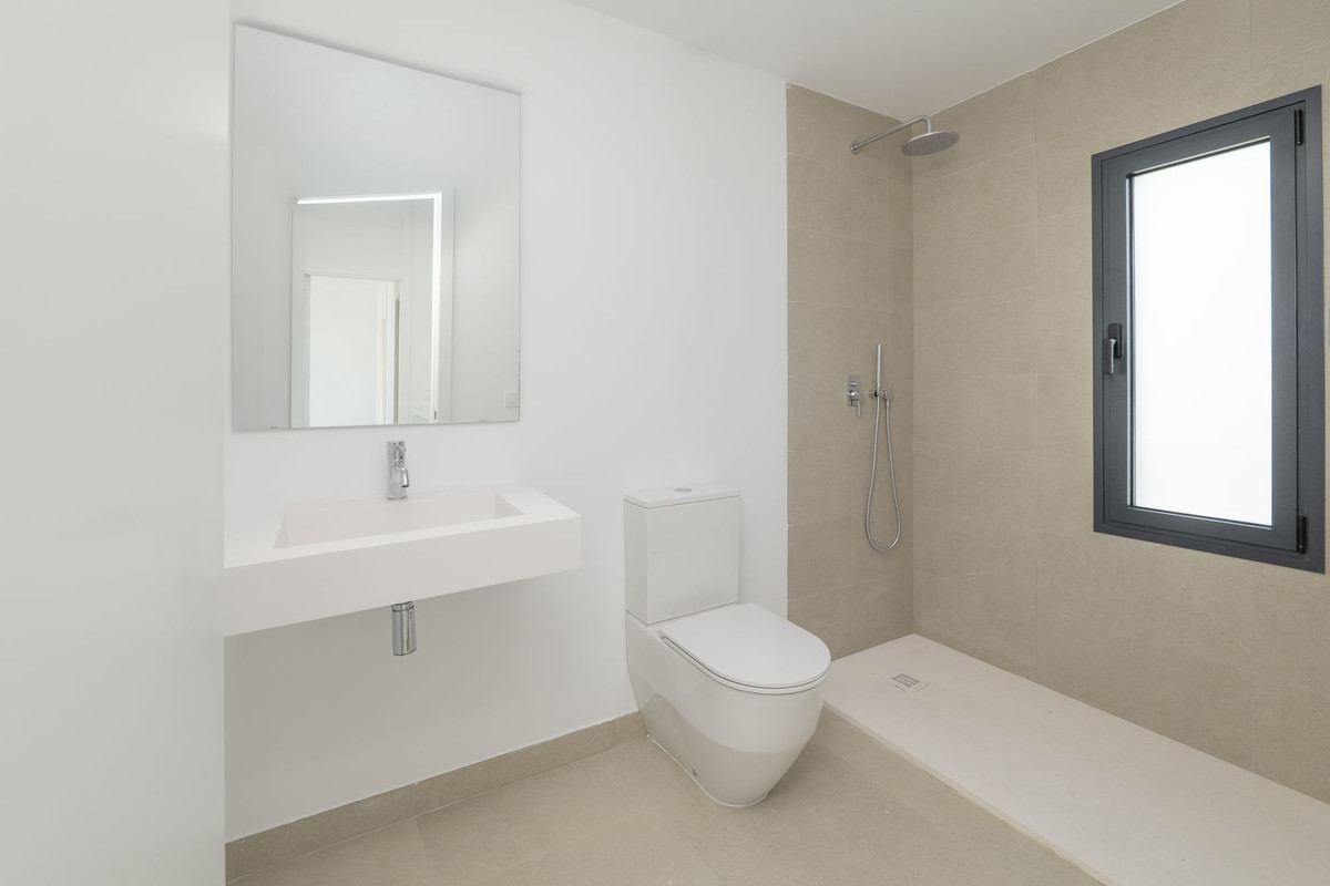 Huis te koop in Estepona | 3 slaapkamers H5413243