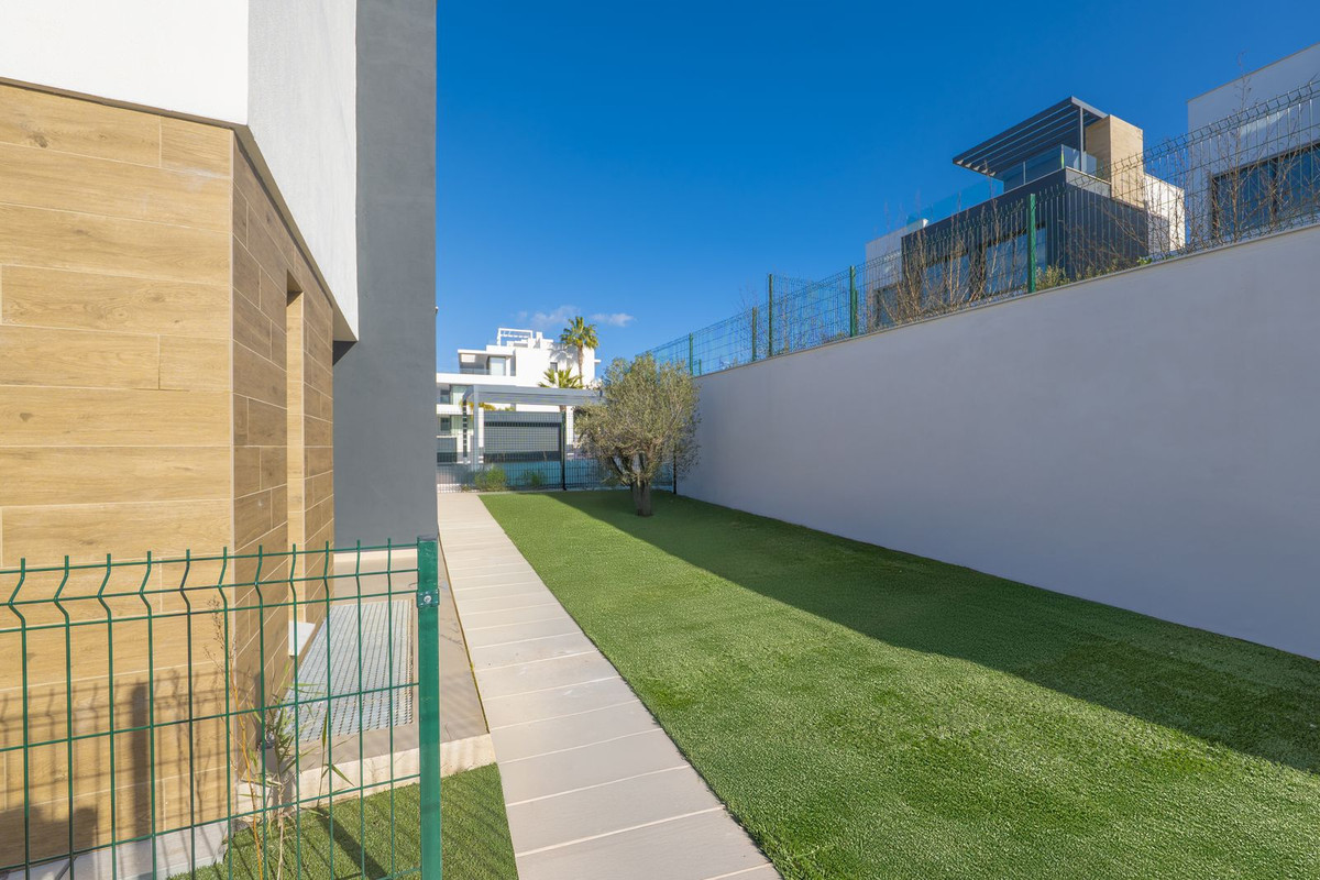 Huis te koop in Estepona | 3 slaapkamers H5413243