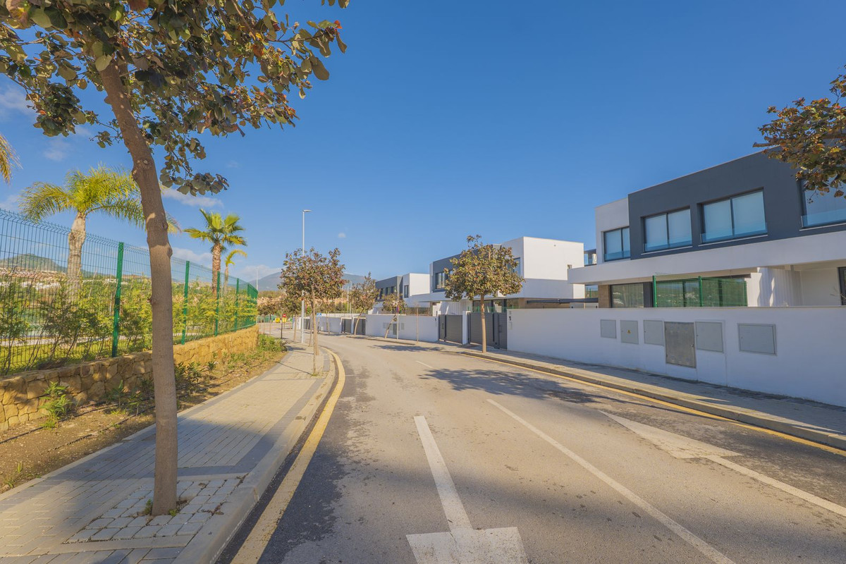 Huis te koop in Estepona | 3 slaapkamers H5413243