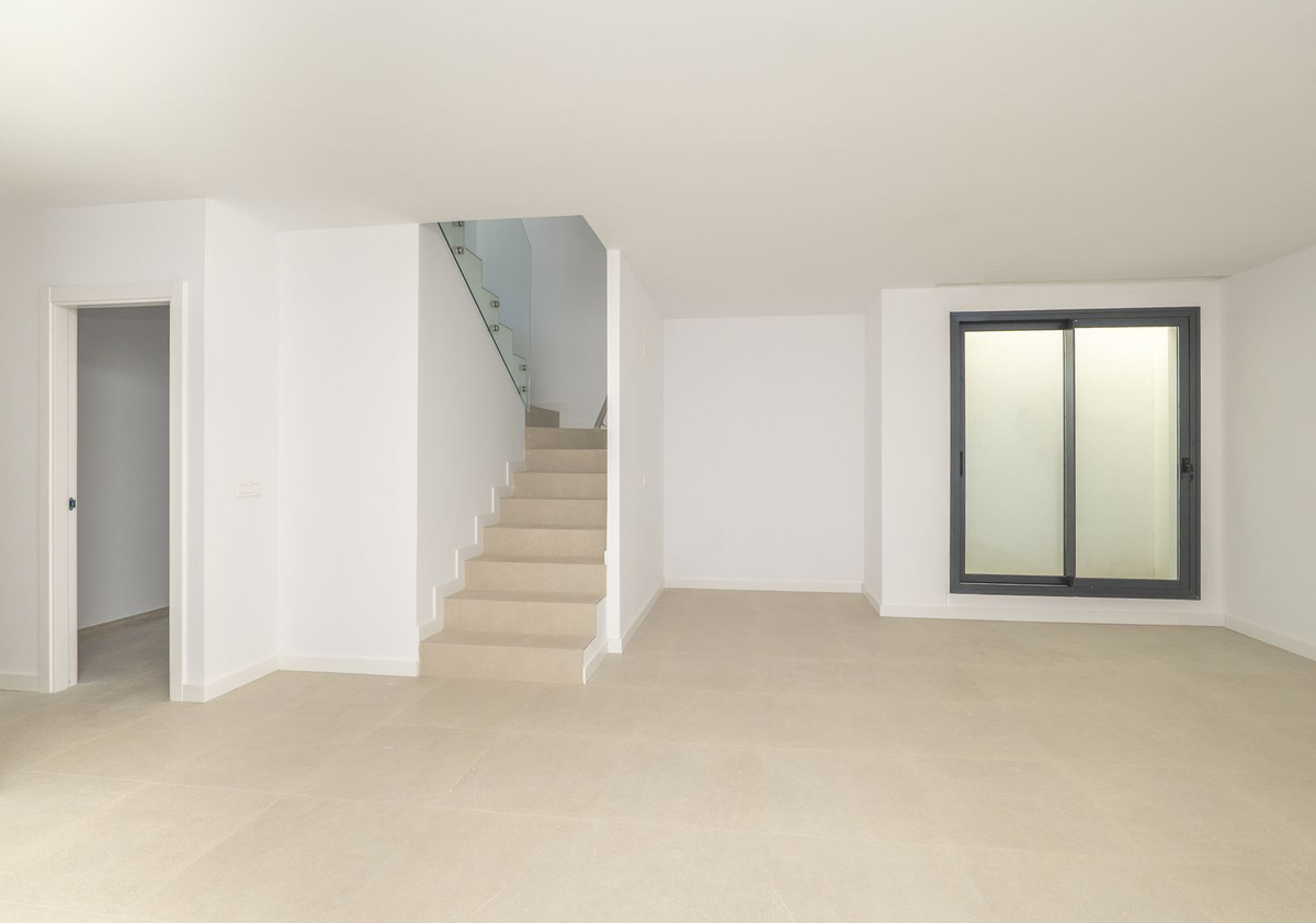 Huis te koop in Estepona | 3 slaapkamers H5413243