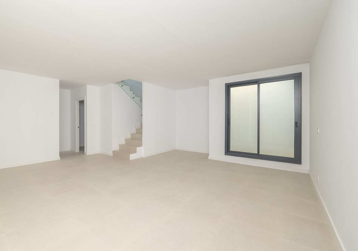 Huis te koop in Estepona | 3 slaapkamers H5413243