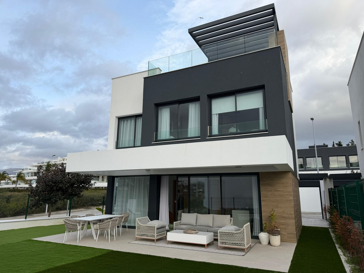 Huis te koop in Estepona | 3 slaapkamers H5413249