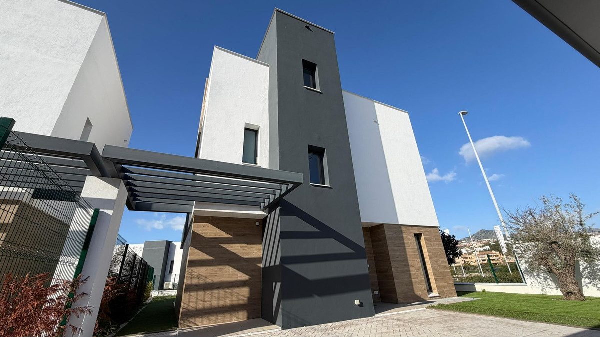 Huis te koop in Estepona | 3 slaapkamers H5413249