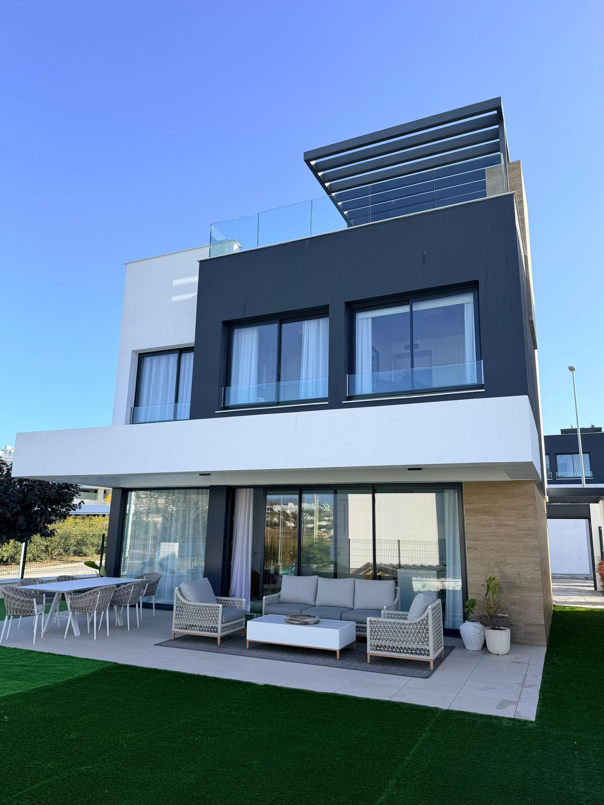 Huis te koop in Estepona | 3 slaapkamers H5413249