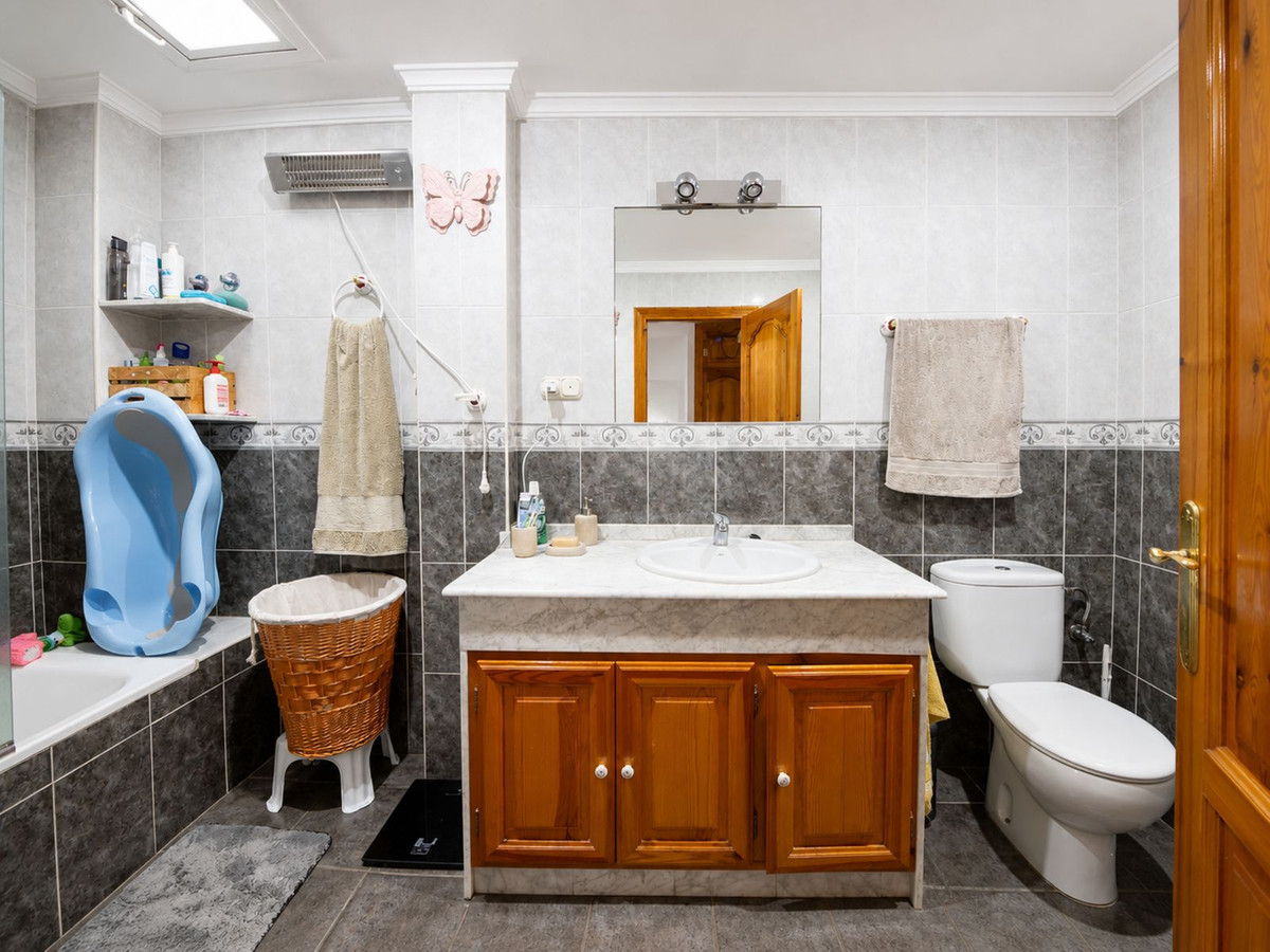 Huis te koop in Estepona | 3 slaapkamers H5413318