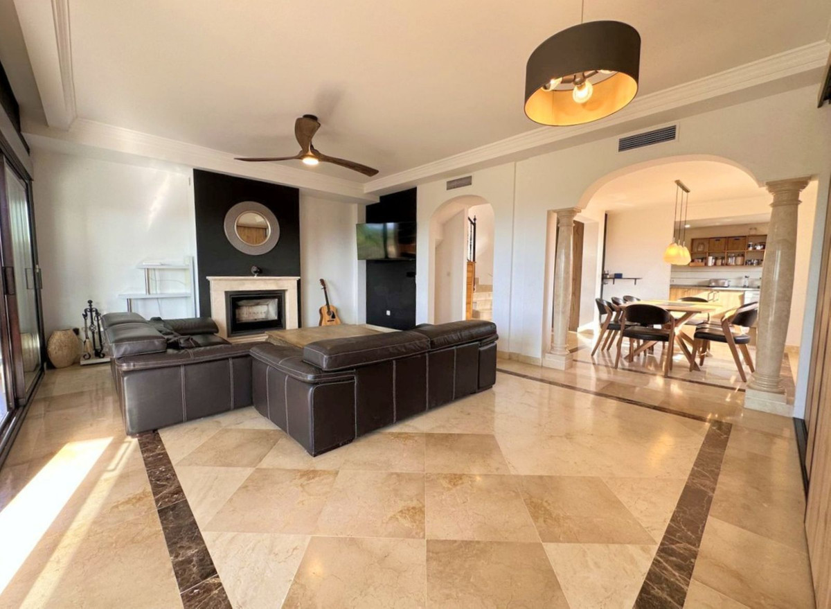 Huis te koop in Estepona | 5 slaapkamers H5413330