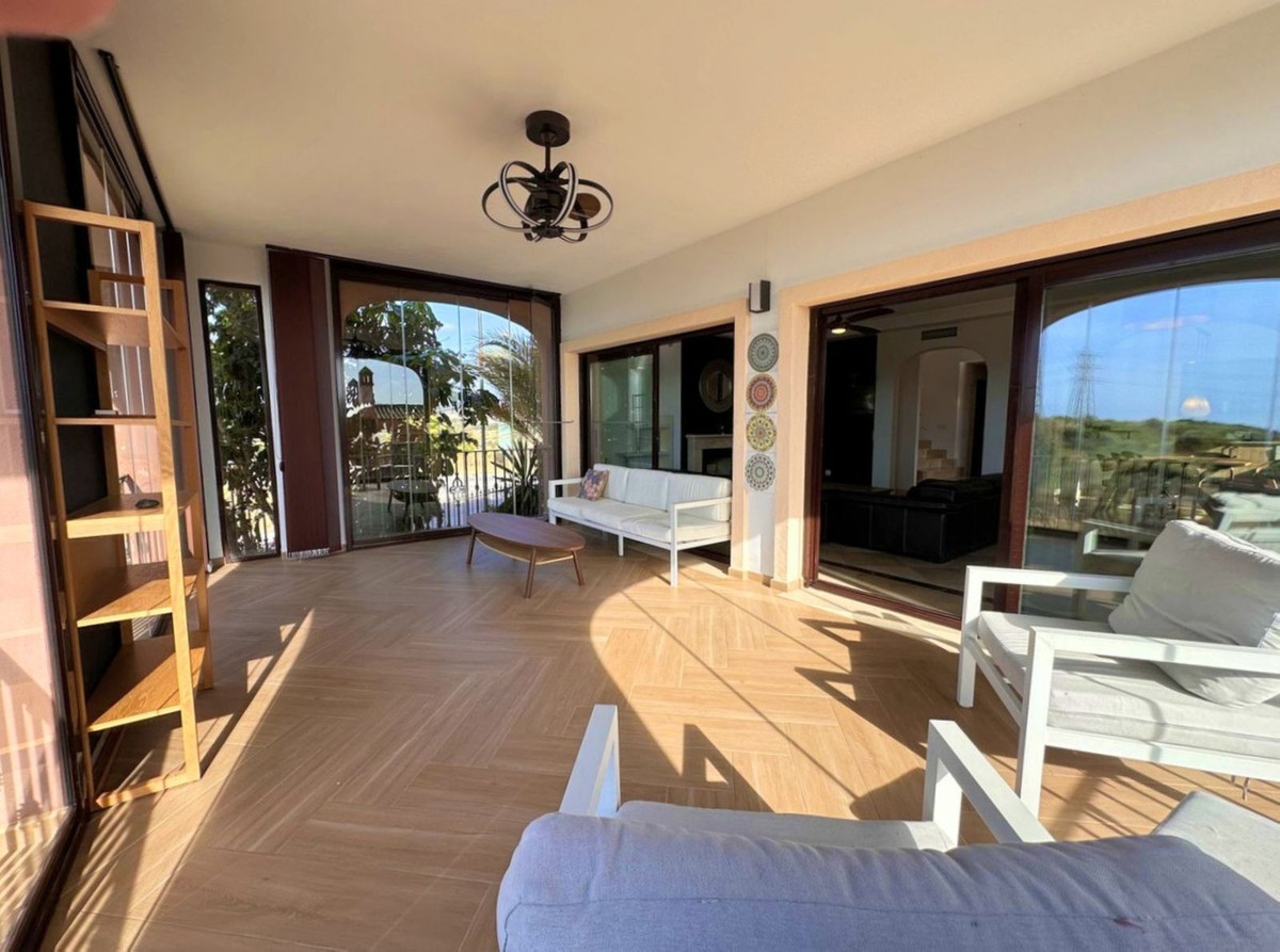 Huis te koop in Estepona | 5 slaapkamers H5413330