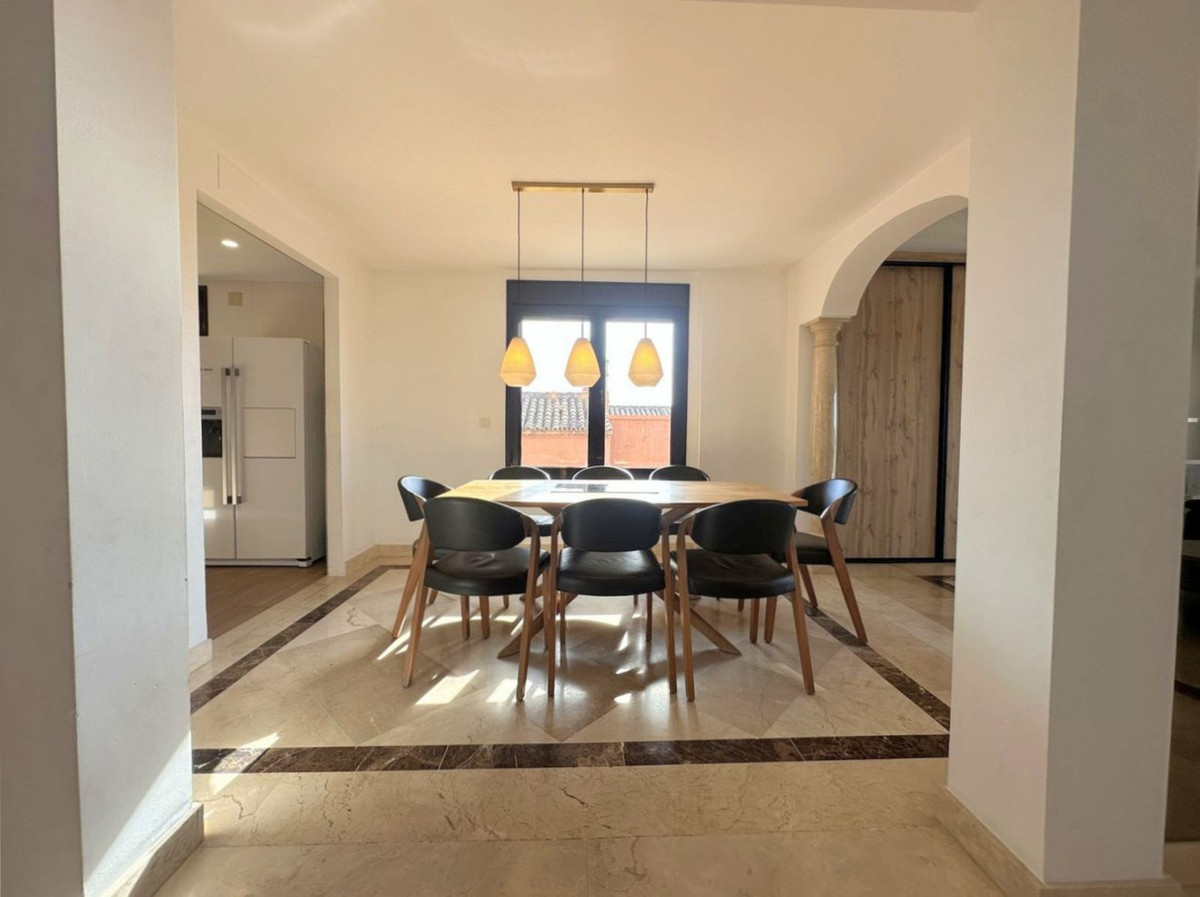Huis te koop in Estepona | 5 slaapkamers H5413330