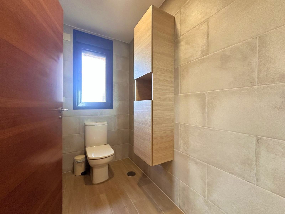 Huis te koop in Estepona | 5 slaapkamers H5413330