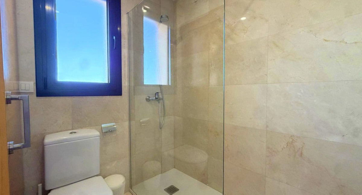 Huis te koop in Estepona | 5 slaapkamers H5413330