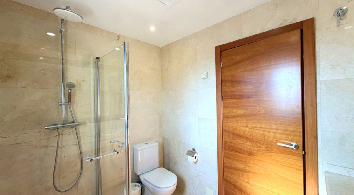 Huis te koop in Estepona | 5 slaapkamers H5413330