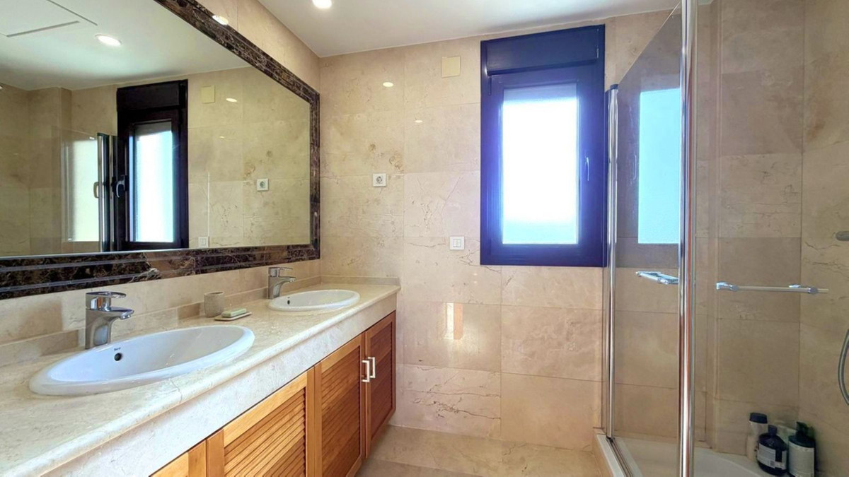 Huis te koop in Estepona | 5 slaapkamers H5413330