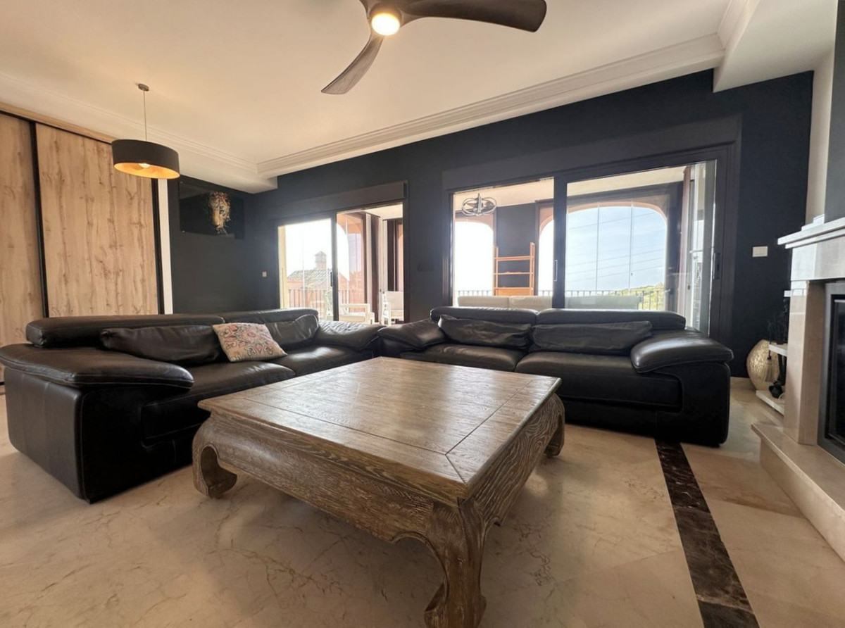 Huis te koop in Estepona | 5 slaapkamers H5413330