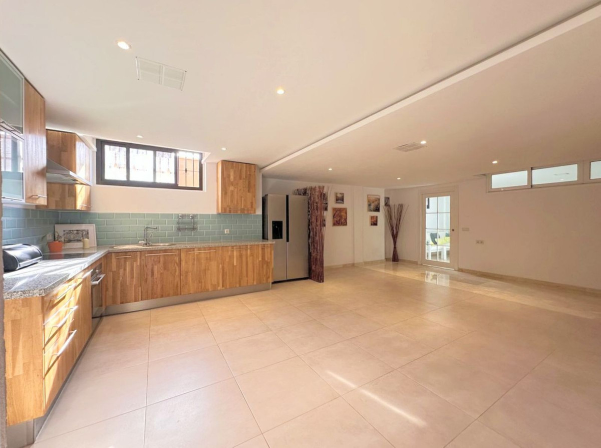 Huis te koop in Estepona | 5 slaapkamers H5413330
