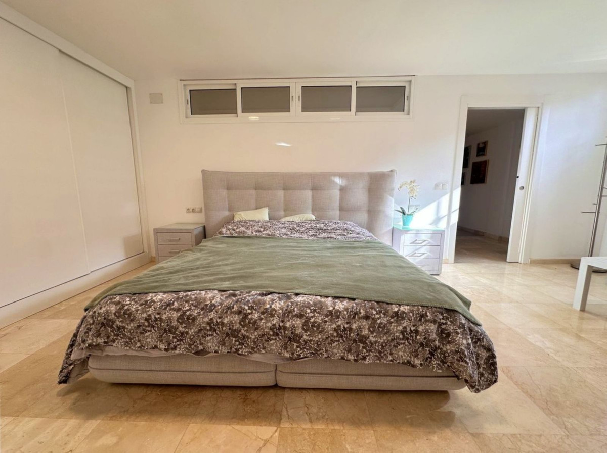 Huis te koop in Estepona | 5 slaapkamers H5413330