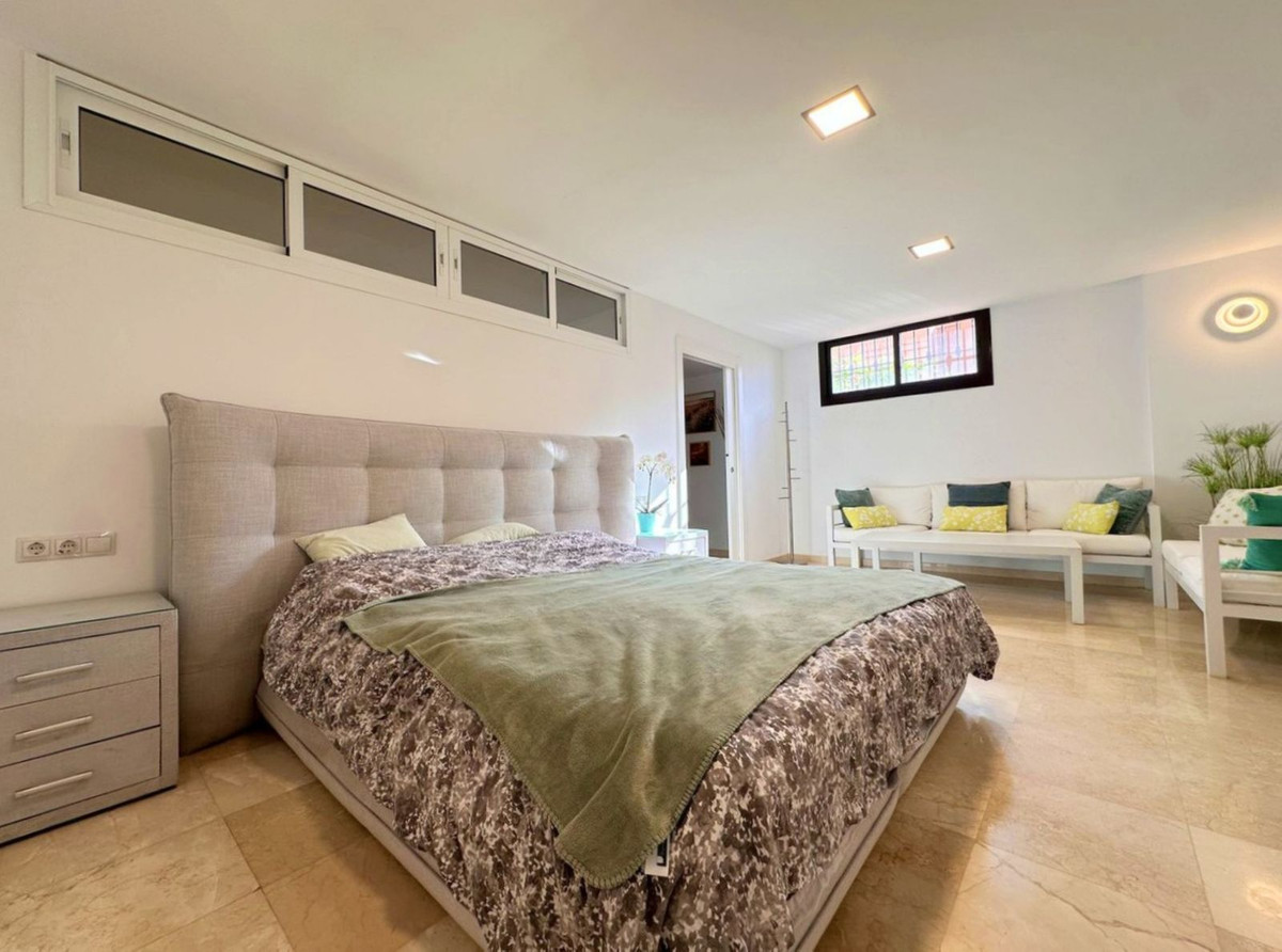 Huis te koop in Estepona | 5 slaapkamers H5413330