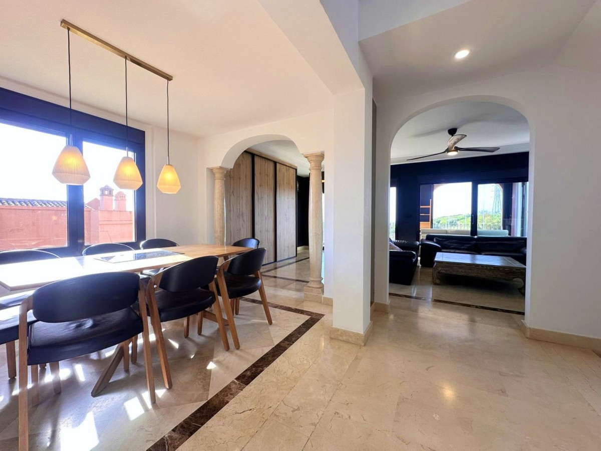 Huis te koop in Estepona | 5 slaapkamers H5413330