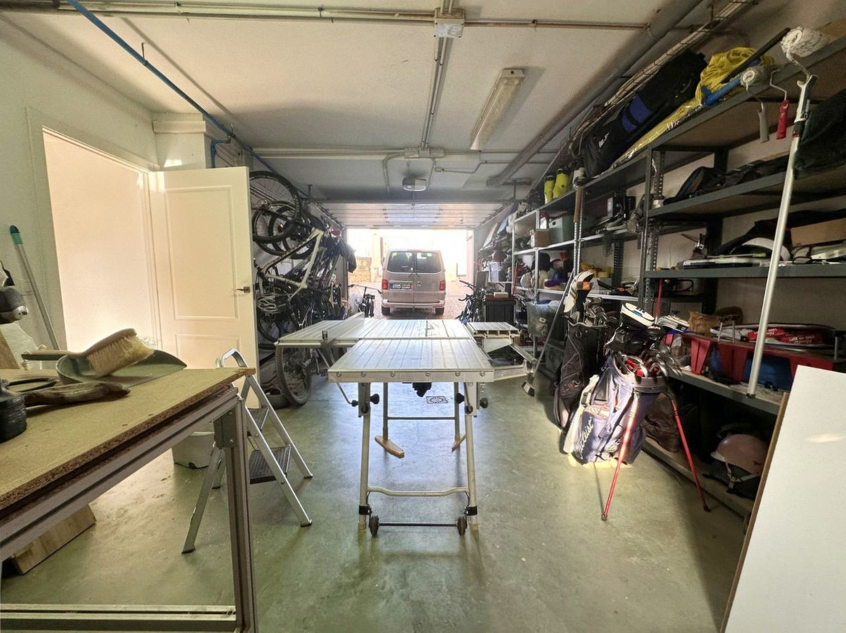 Huis te koop in Estepona | 5 slaapkamers H5413330