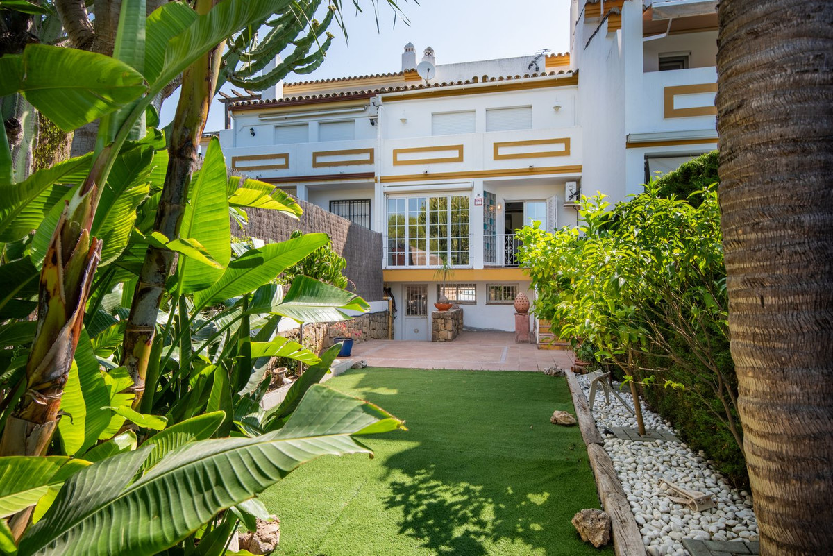 Huis te koop in Estepona | 3 slaapkamers H5414863