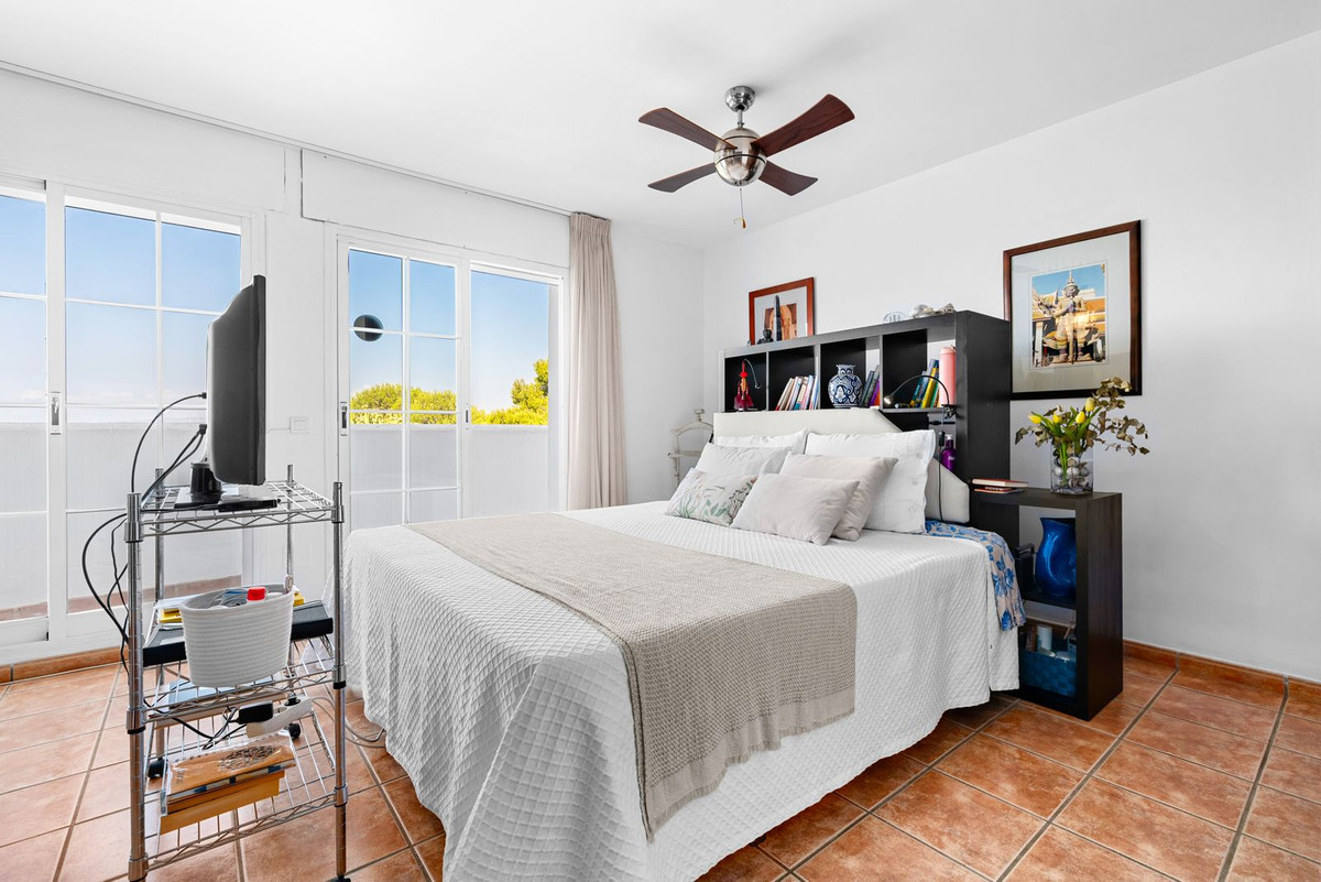 Huis te koop in Estepona | 3 slaapkamers H5414863