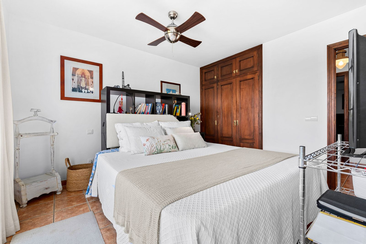 Huis te koop in Estepona | 3 slaapkamers H5414863