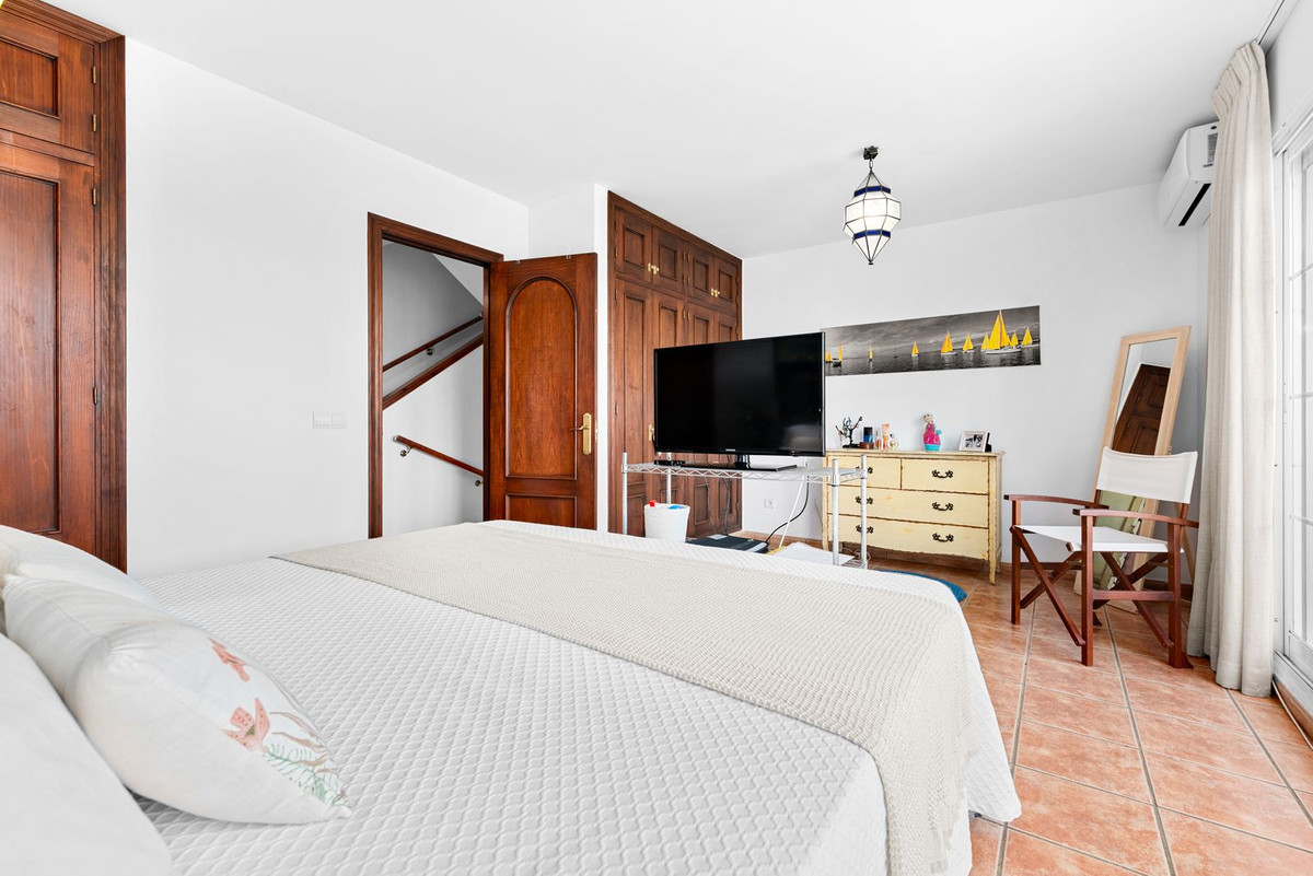 Huis te koop in Estepona | 3 slaapkamers H5414863