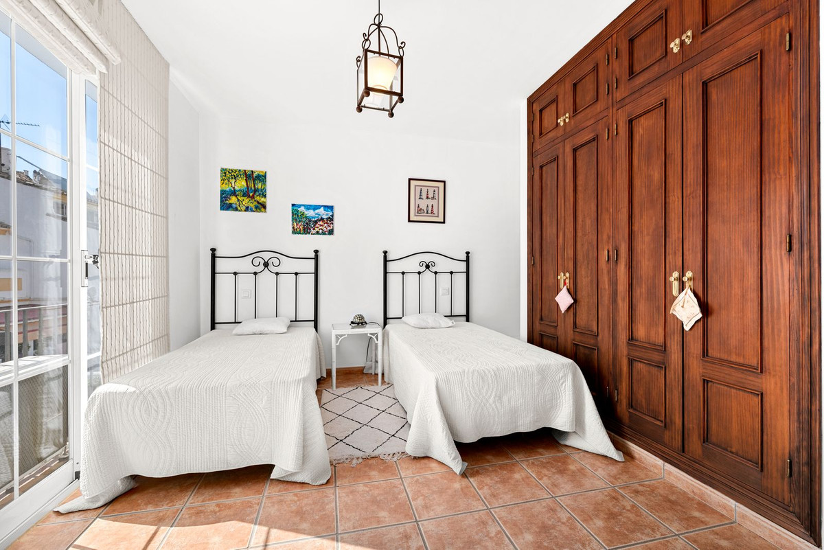 Huis te koop in Estepona | 3 slaapkamers H5414863