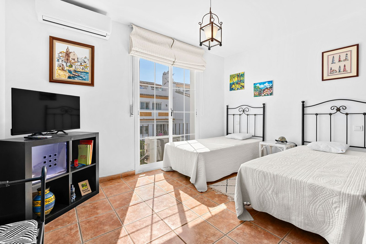 Huis te koop in Estepona | 3 slaapkamers H5414863