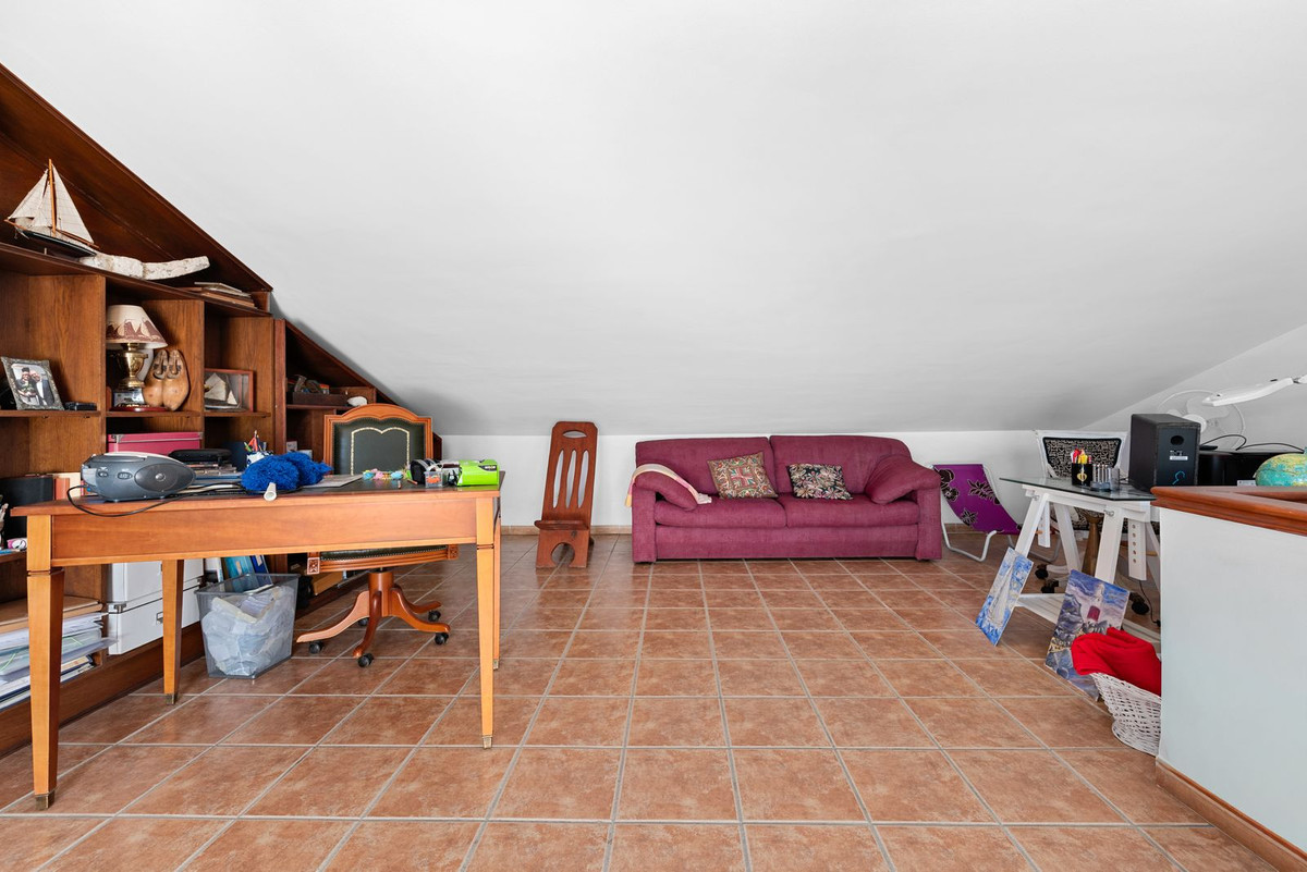 Huis te koop in Estepona | 3 slaapkamers H5414863