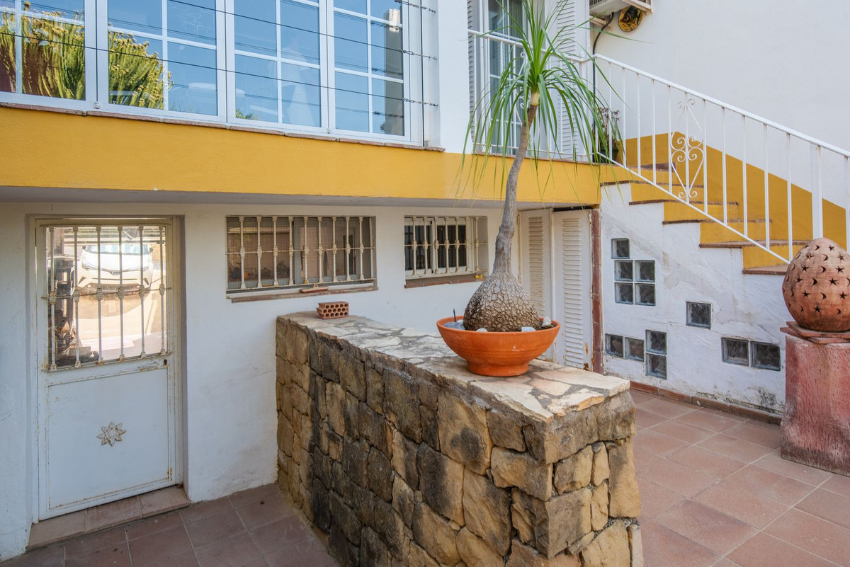 Huis te koop in Estepona | 3 slaapkamers H5414863