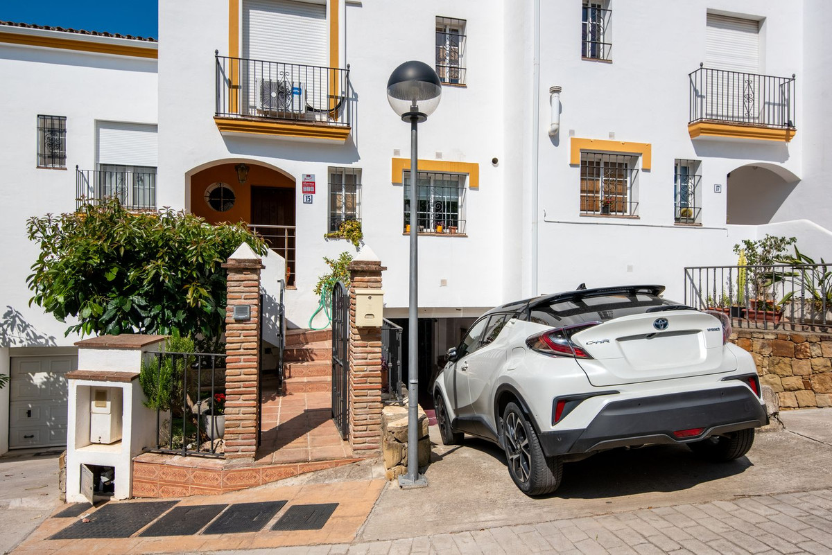 Huis te koop in Estepona | 3 slaapkamers H5414863