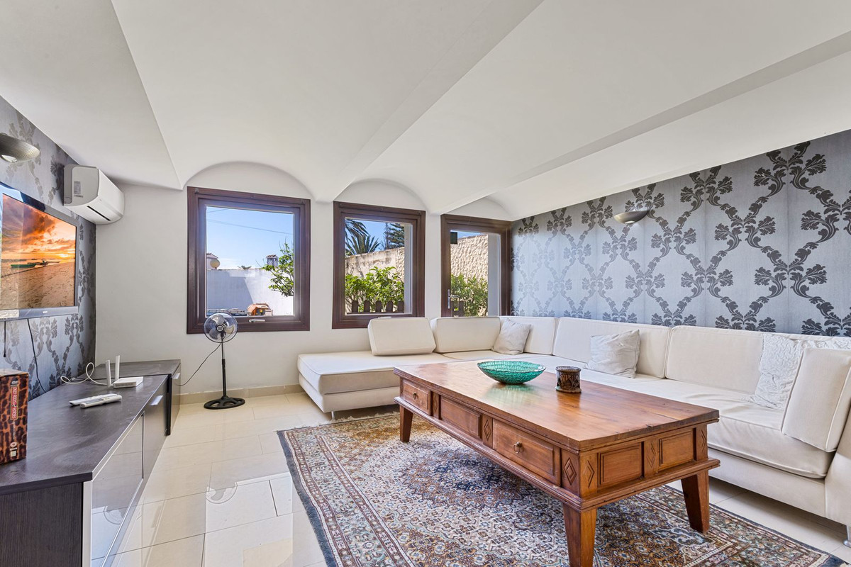 Huis te koop in Estepona | 2 slaapkamers H5417665