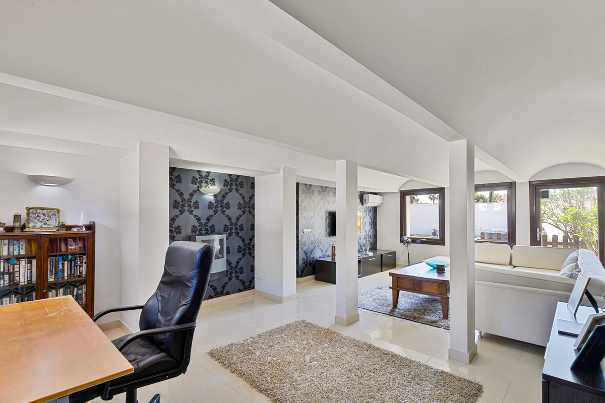Huis te koop in Estepona | 2 slaapkamers H5417665