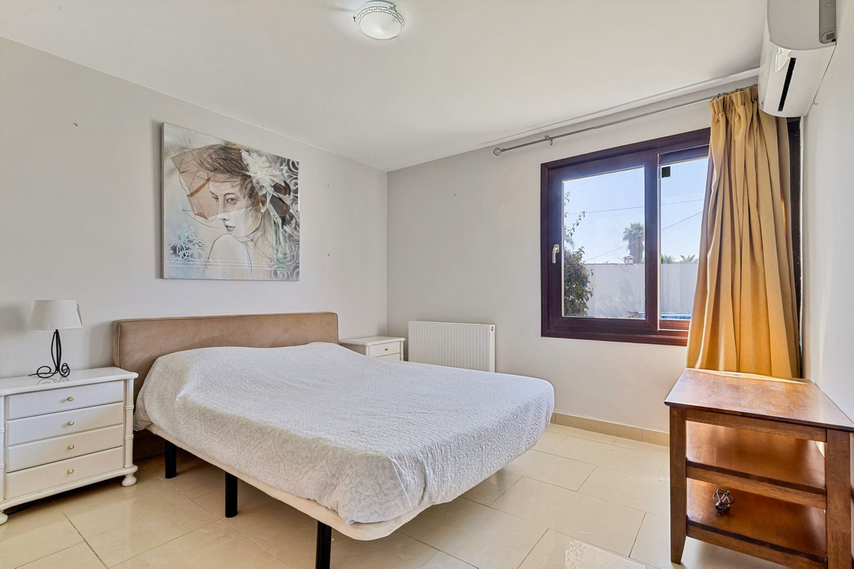 Huis te koop in Estepona | 2 slaapkamers H5417665