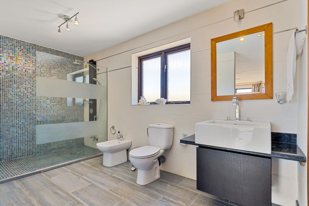 Huis te koop in Estepona | 2 slaapkamers H5417665