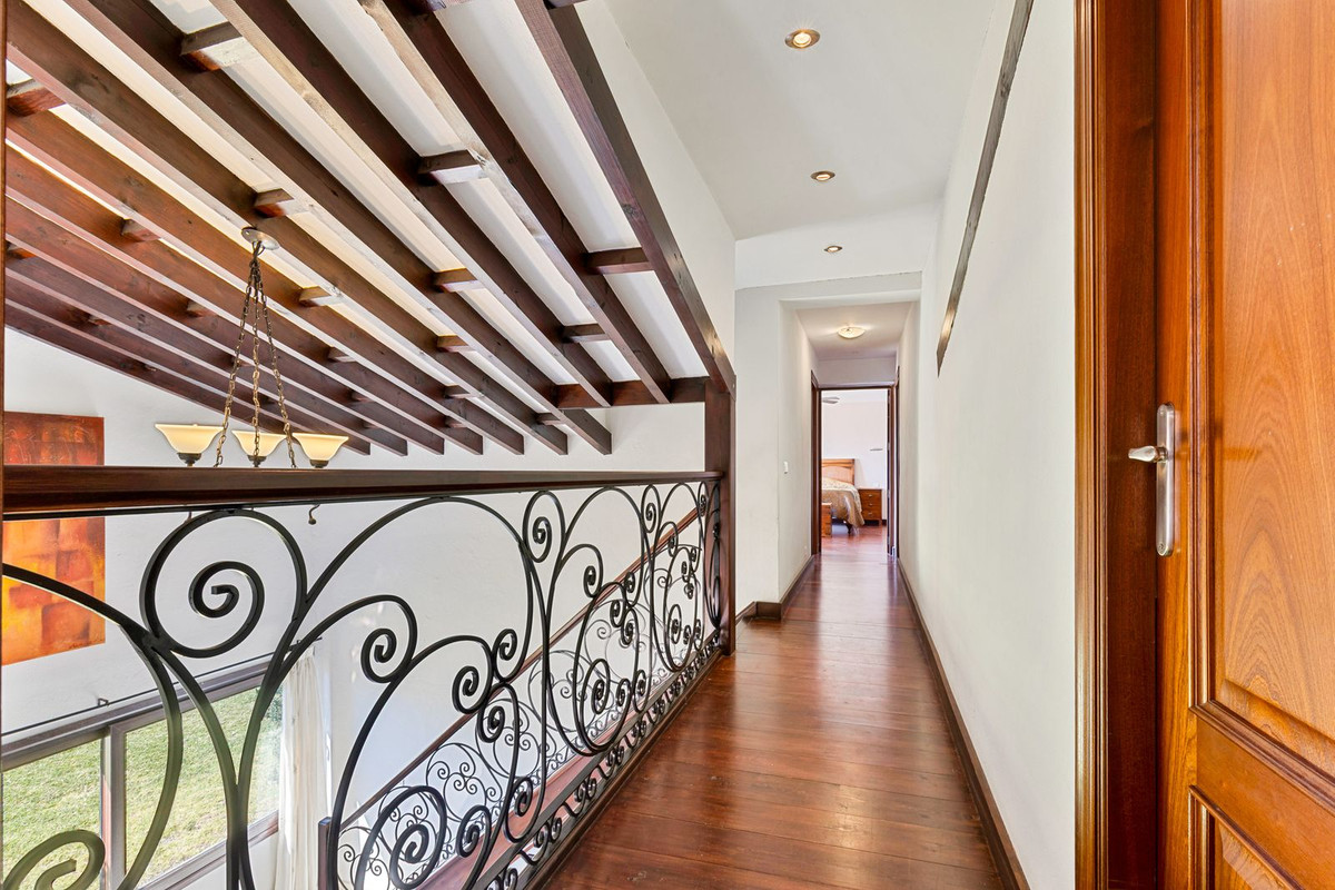 Huis te koop in Estepona | 2 slaapkamers H5417665