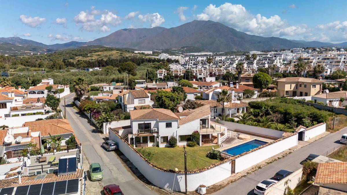 Huis te koop in Estepona | 2 slaapkamers H5417665