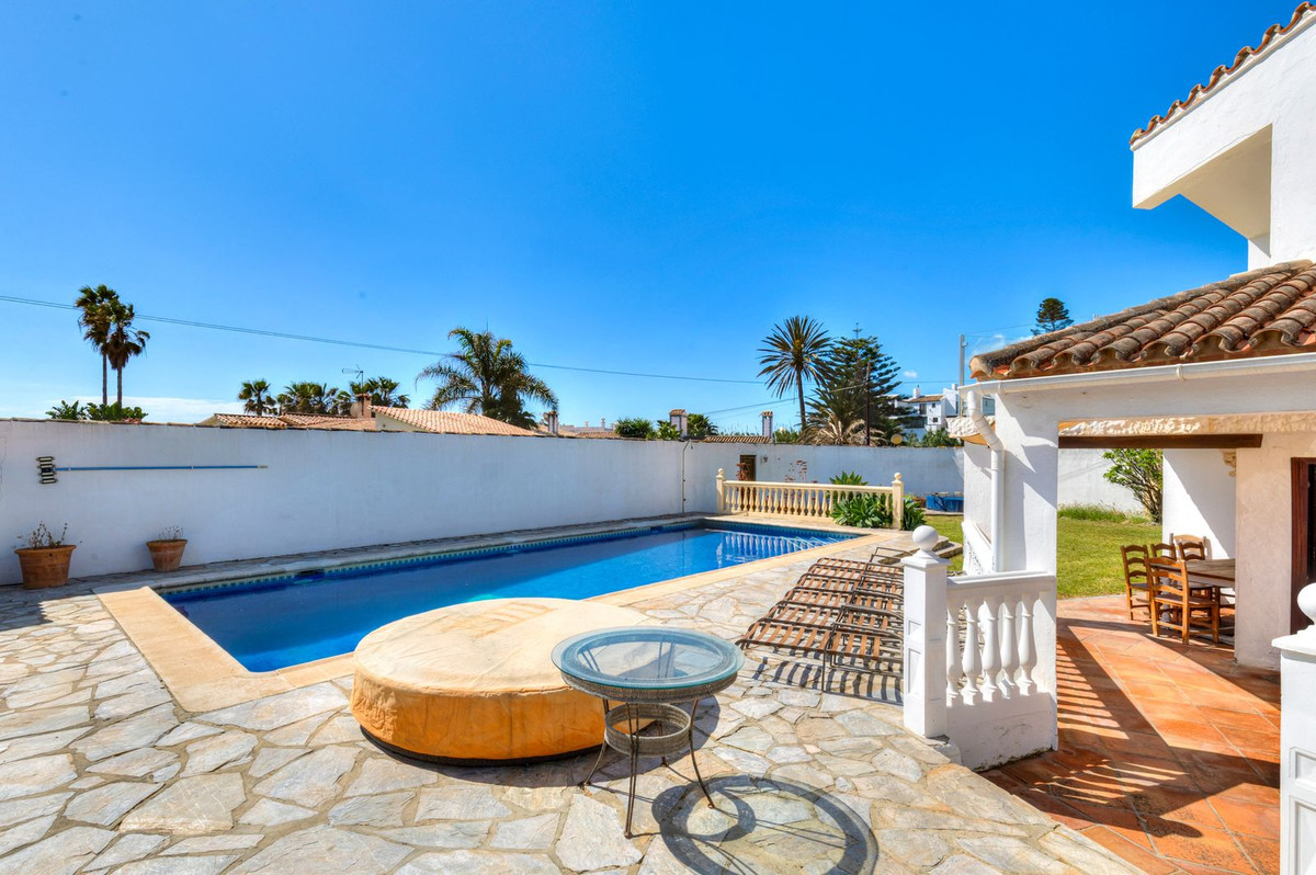 Huis te koop in Estepona | 2 slaapkamers H5417665