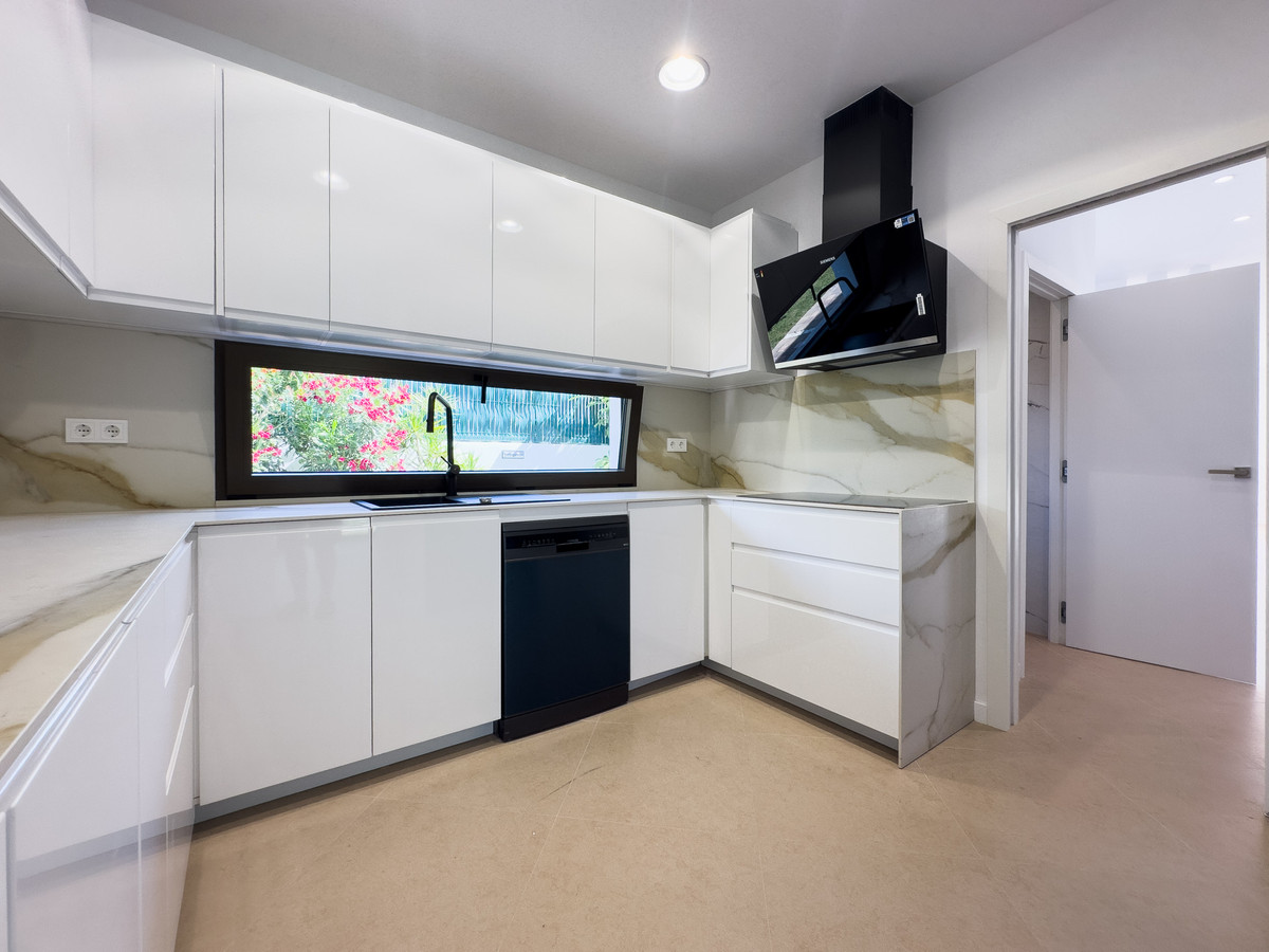 Huis te koop in Estepona | 4 slaapkamers H5419609