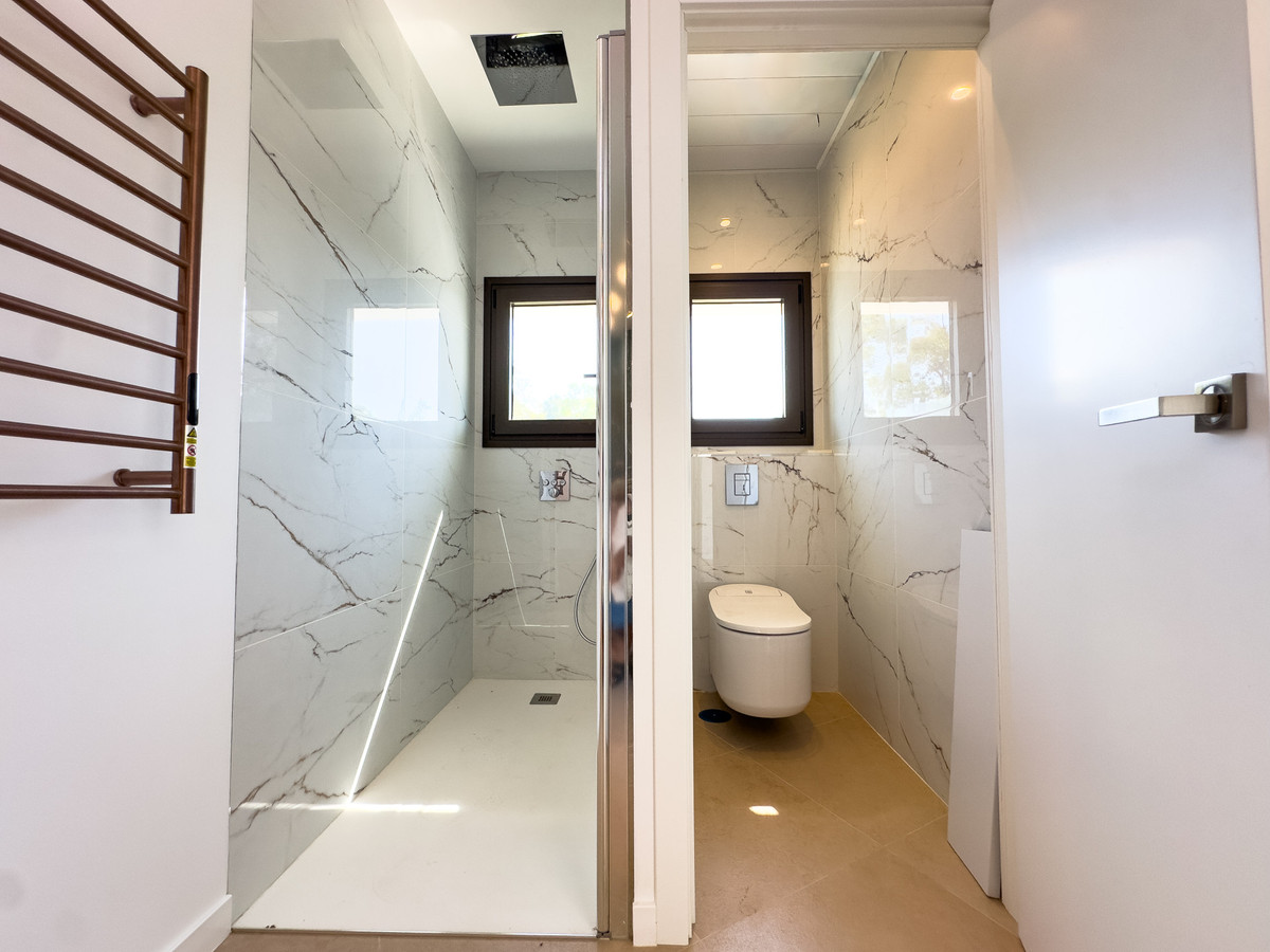 Huis te koop in Estepona | 4 slaapkamers H5419609