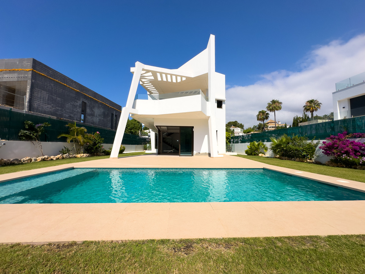 Huis te koop in Estepona | 4 slaapkamers H5419609